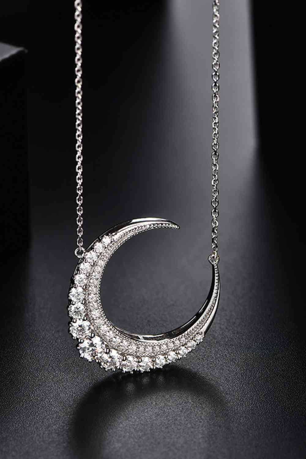 Crescent Moon Shape Pendant Necklace