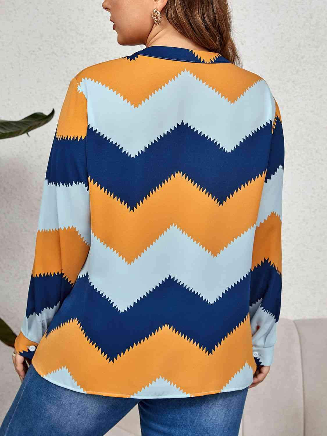 Printed Notched Neck Long Sleeve Blouse