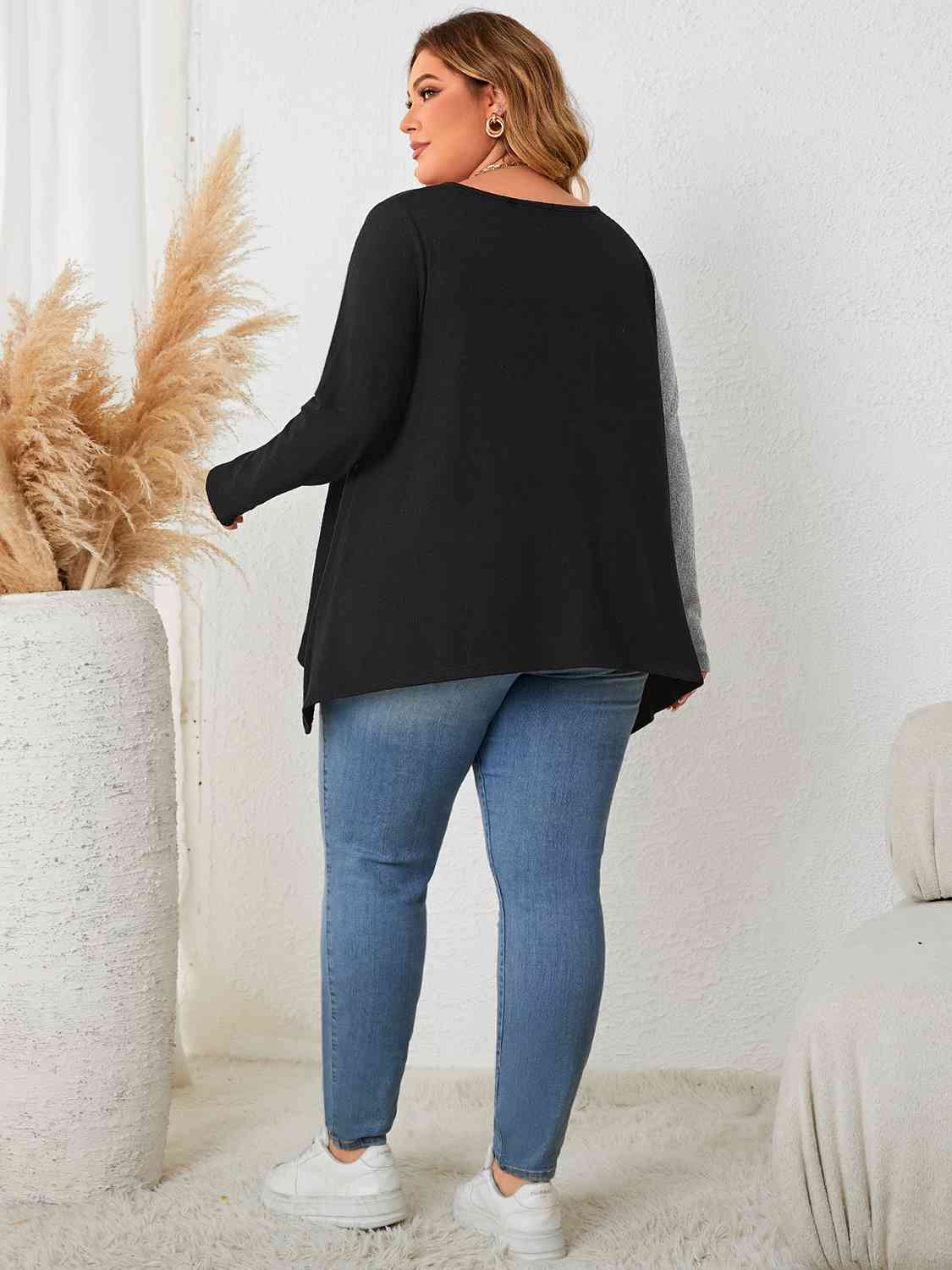 Contrast Notched Neck T-Shirt