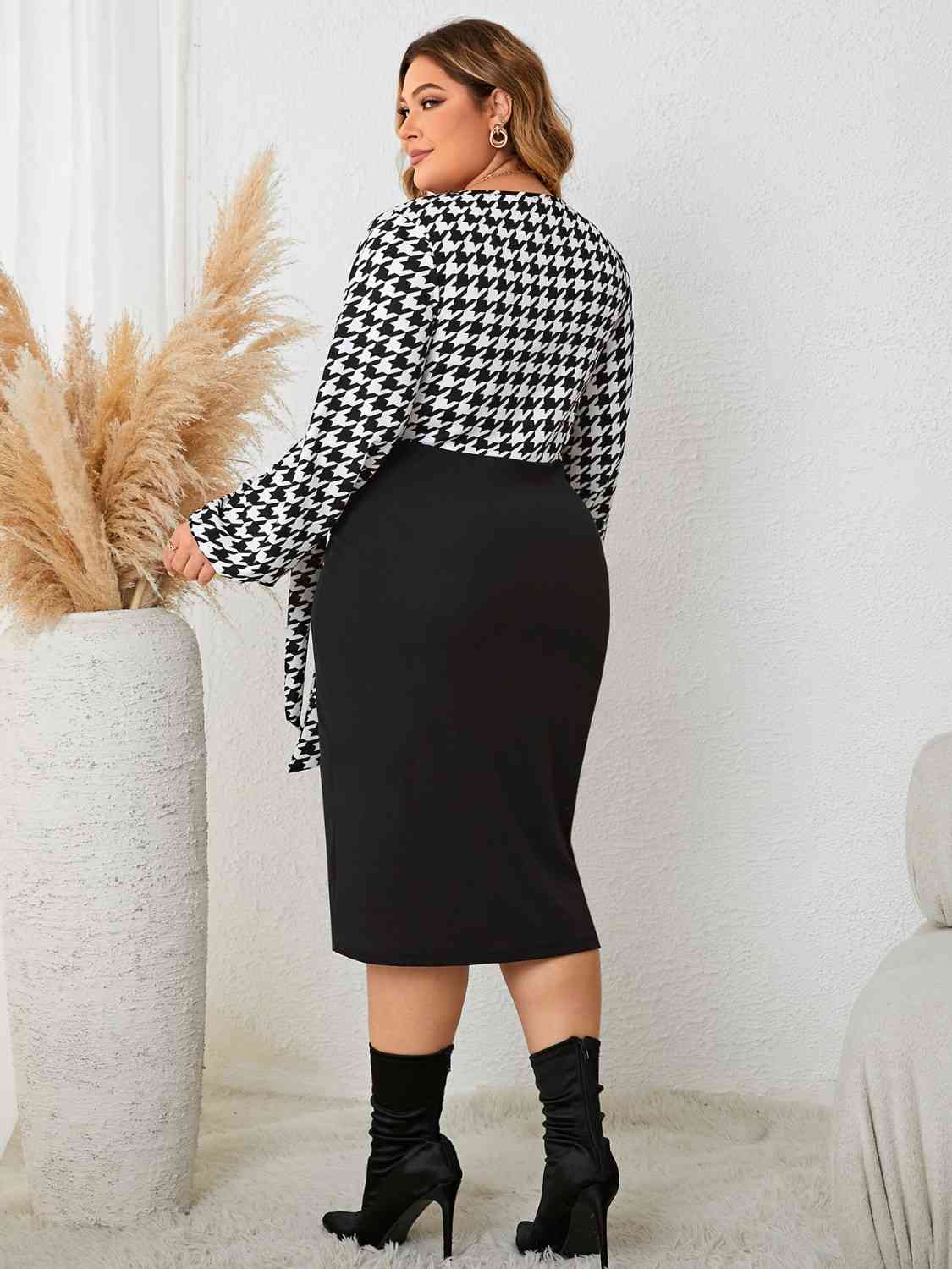 Houndstooth Tied Long Sleeve Dress