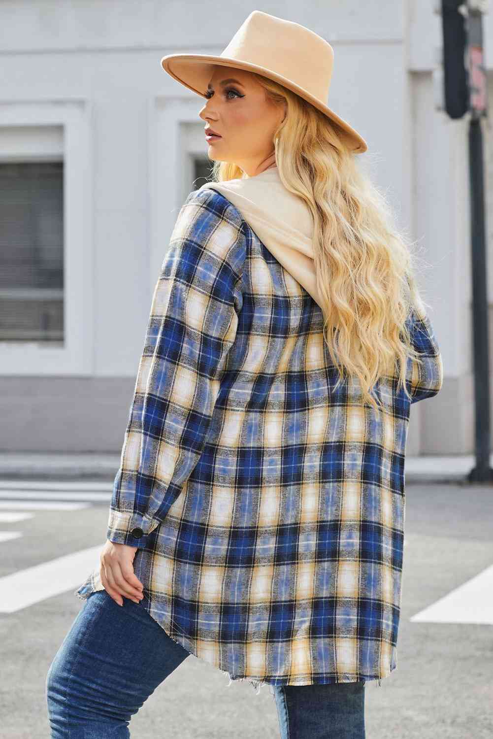 Plaid Curved Hem Button Front Shirt